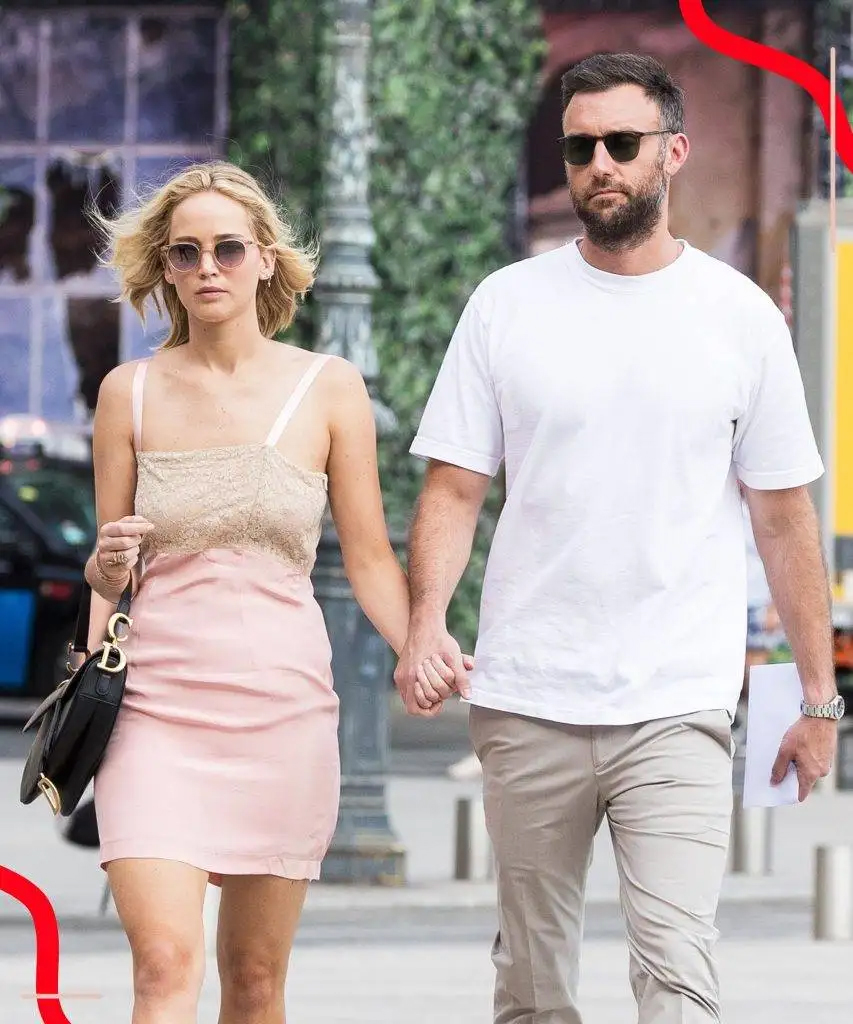 Jennifer Lawrence regards protecting her son as her life's mission! Outgoing personality brings happiness to children