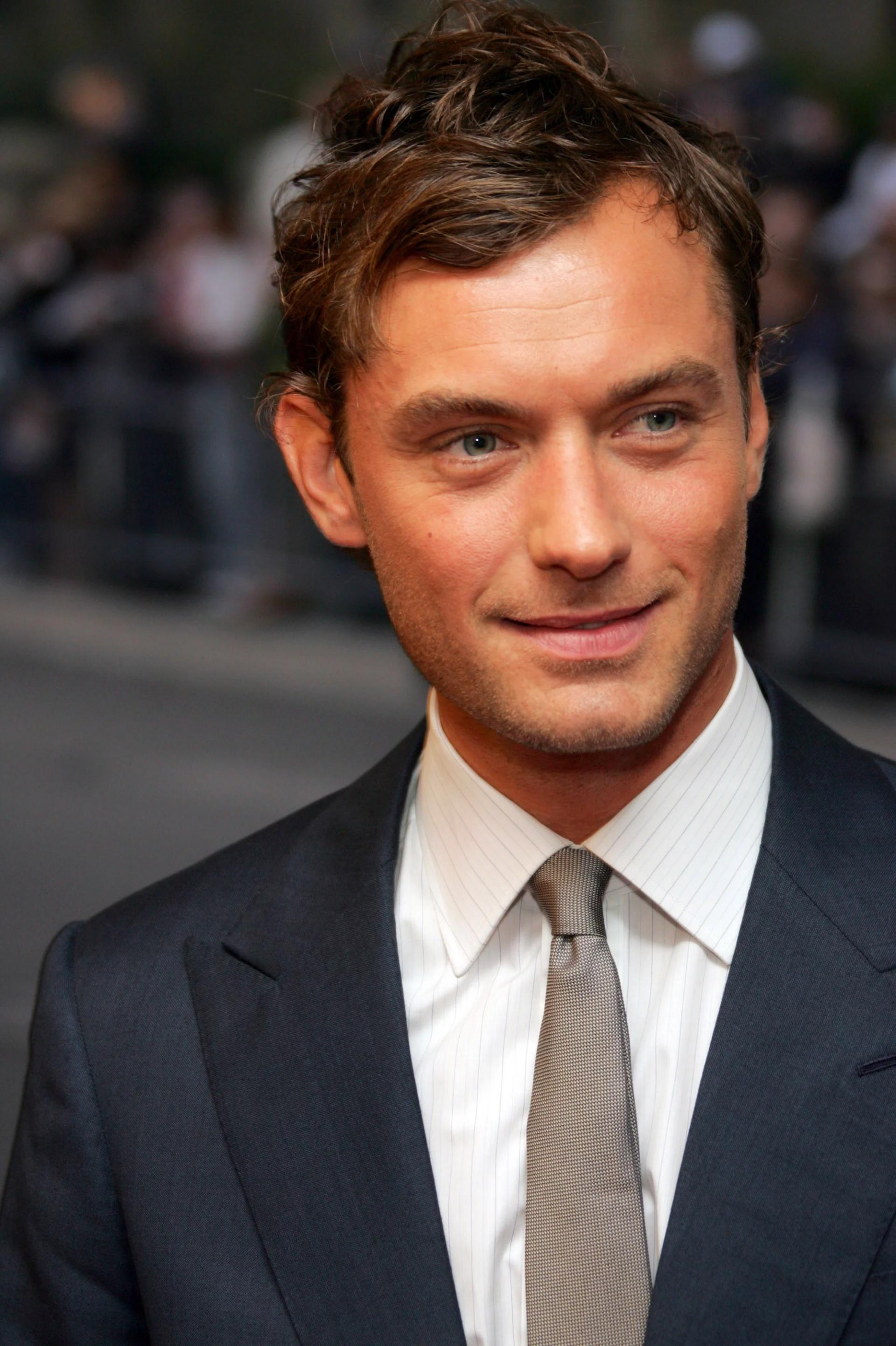 Jude Law mocks herself as' bald and sagging '! Once the beauty ceiling of the 1990s, it is no longer the same as before!